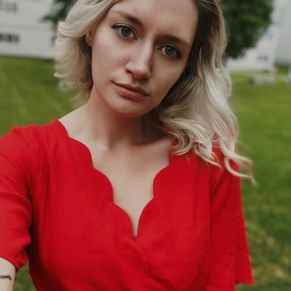 Meet your Posher, Leah